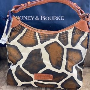 Dooney & Bourke NWT giraffe print nylon shoulder bag